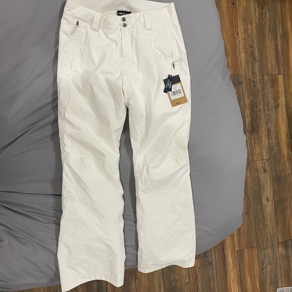 Brand new white Northface snow pants size M